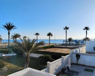 Jardí de Casa adosada en venda en Roquetas de Mar amb Piscina