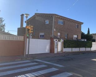 Vista exterior de Casa o xalet en venda en Roda de Berà amb Aire condicionat, Terrassa i Piscina