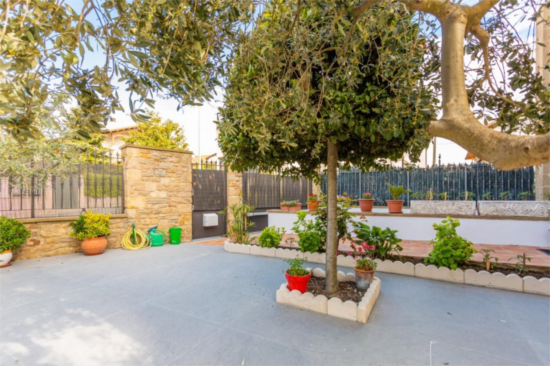 Jardí de Casa o xalet en venda en Zizur Mayor / Zizur Nagusia amb Aire condicionat, Calefacció i Jardí privat