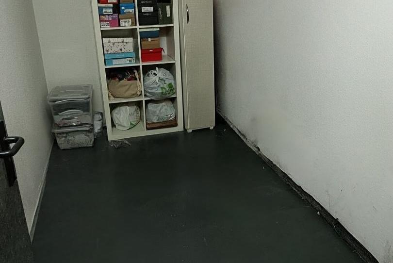 Photo 1 of Box room to rent in Calle de Galilea, 18, La Dehesa - El Pinar, Madrid