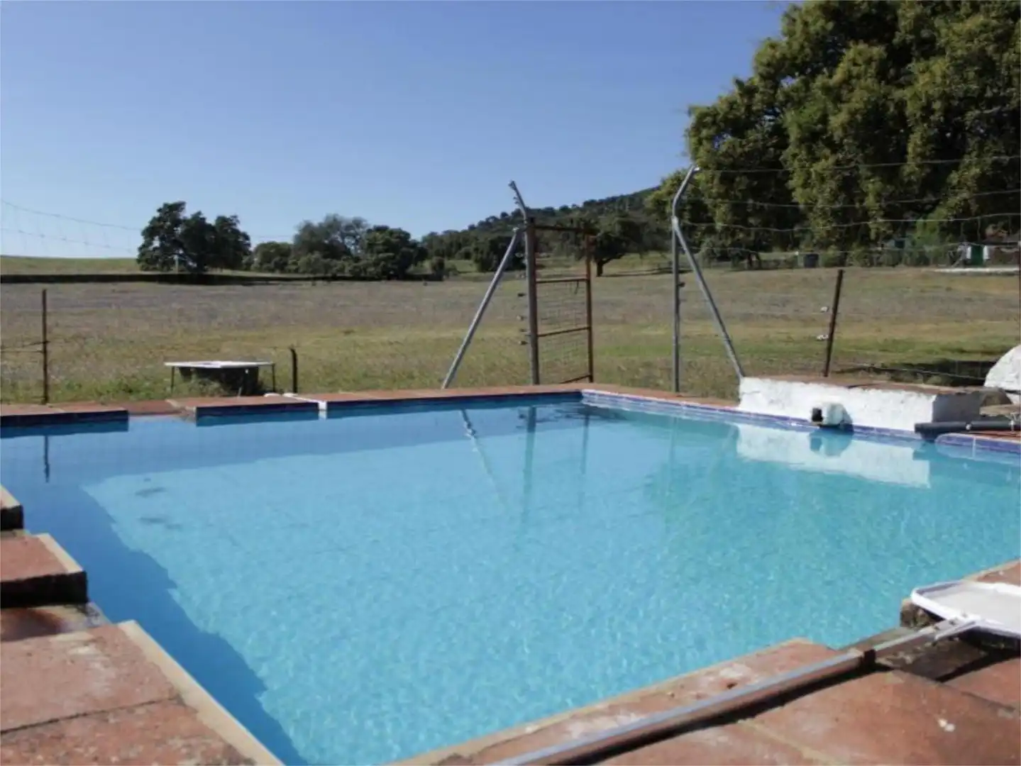 Finca rústica en venta en Avenida de la Cabalgata, 39, Higuera de la Sierra Piscina de Finca rústica en venta en Higuera de la Sierra con Aire acondicionado, Terraza y Piscina