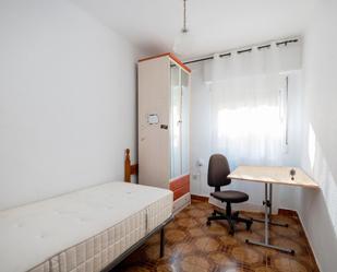 Bedroom of Flat to share in  Granada Capital  with Air Conditioner, Heating and Terrace