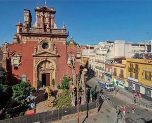 Exterior view of Flat for sale in  Sevilla Capital  with Heating