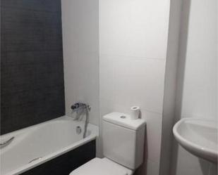 Bathroom of Flat to rent in Albelda de Iregua  with Heating, Terrace and Pets allowed