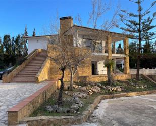 Vista exterior de Casa o xalet en venda en Alginet amb Piscina i Balcó