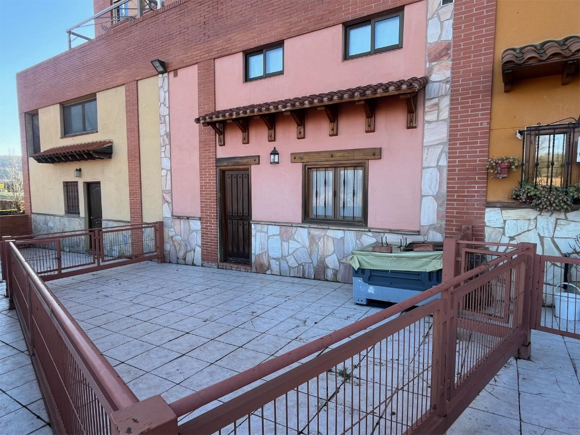 Exterior view of Planta baja for sale in  Logroño  with Terrace and Furnished