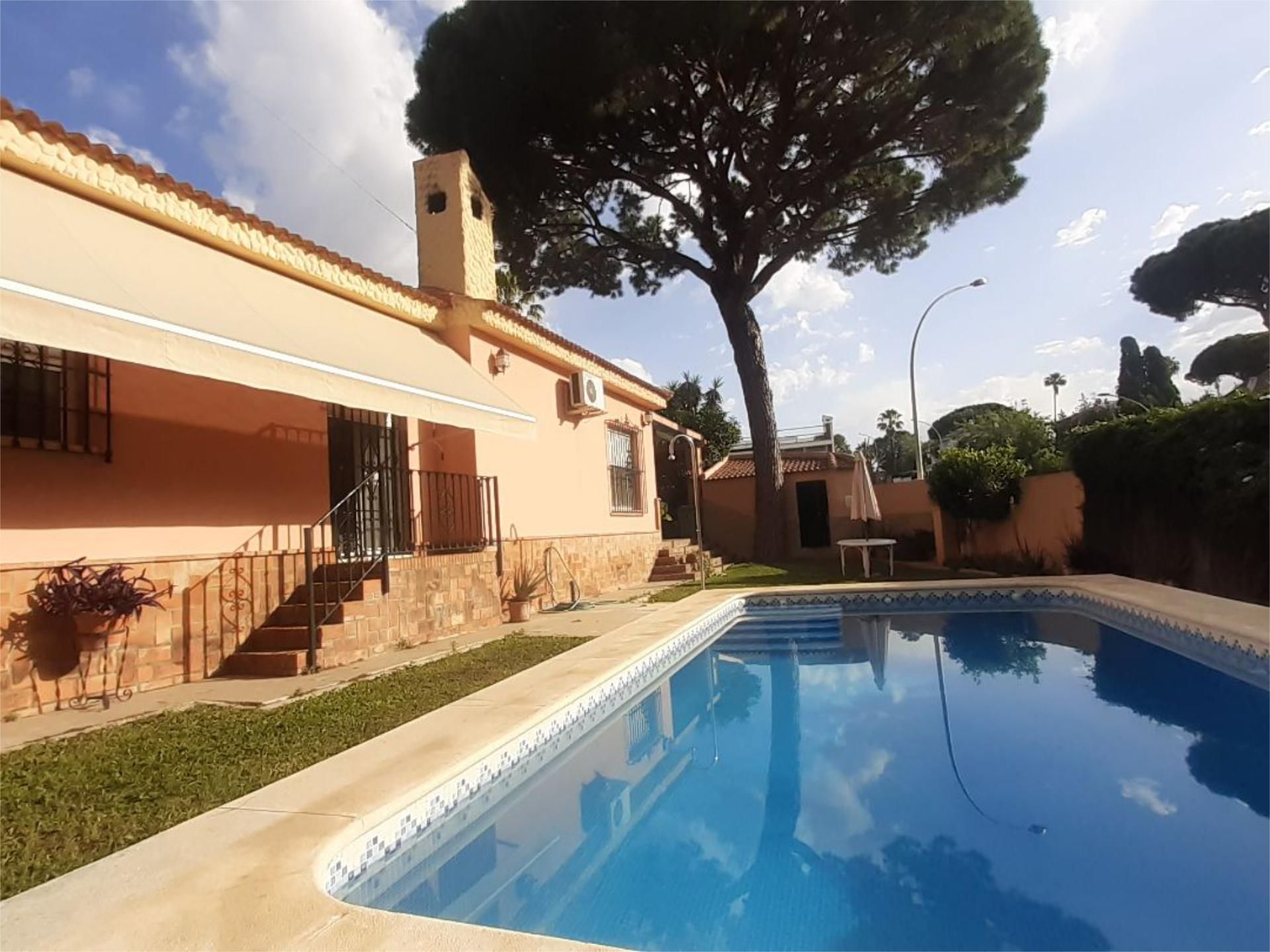 Piscina de Pis en venda en Alcalá de Guadaira amb Aire condicionat, Jardí privat i Terrassa