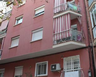 Exterior view of Flat for sale in L'Hospitalet de Llobregat  with Air Conditioner and Terrace