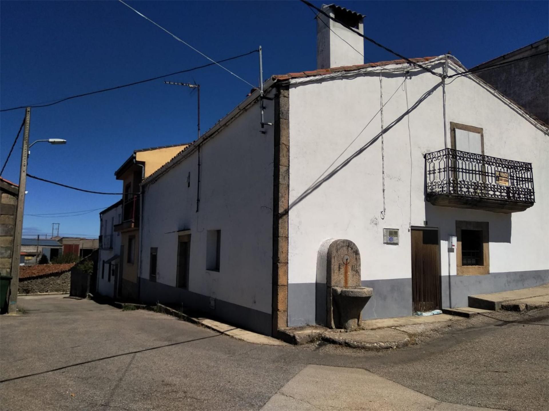 Vista exterior de Pis en venda en Cabeza del Caballo amb Calefacció i Moblat