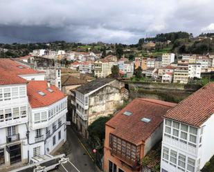 Vista exterior de Pis de lloguer en Betanzos amb Calefacció, Parquet i Moblat