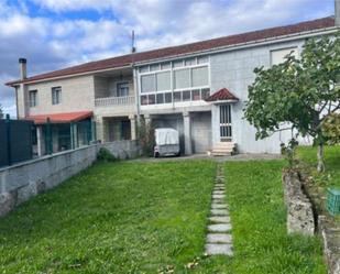 Vista exterior de Casa o xalet de lloguer en Rairiz de Veiga amb Terrassa