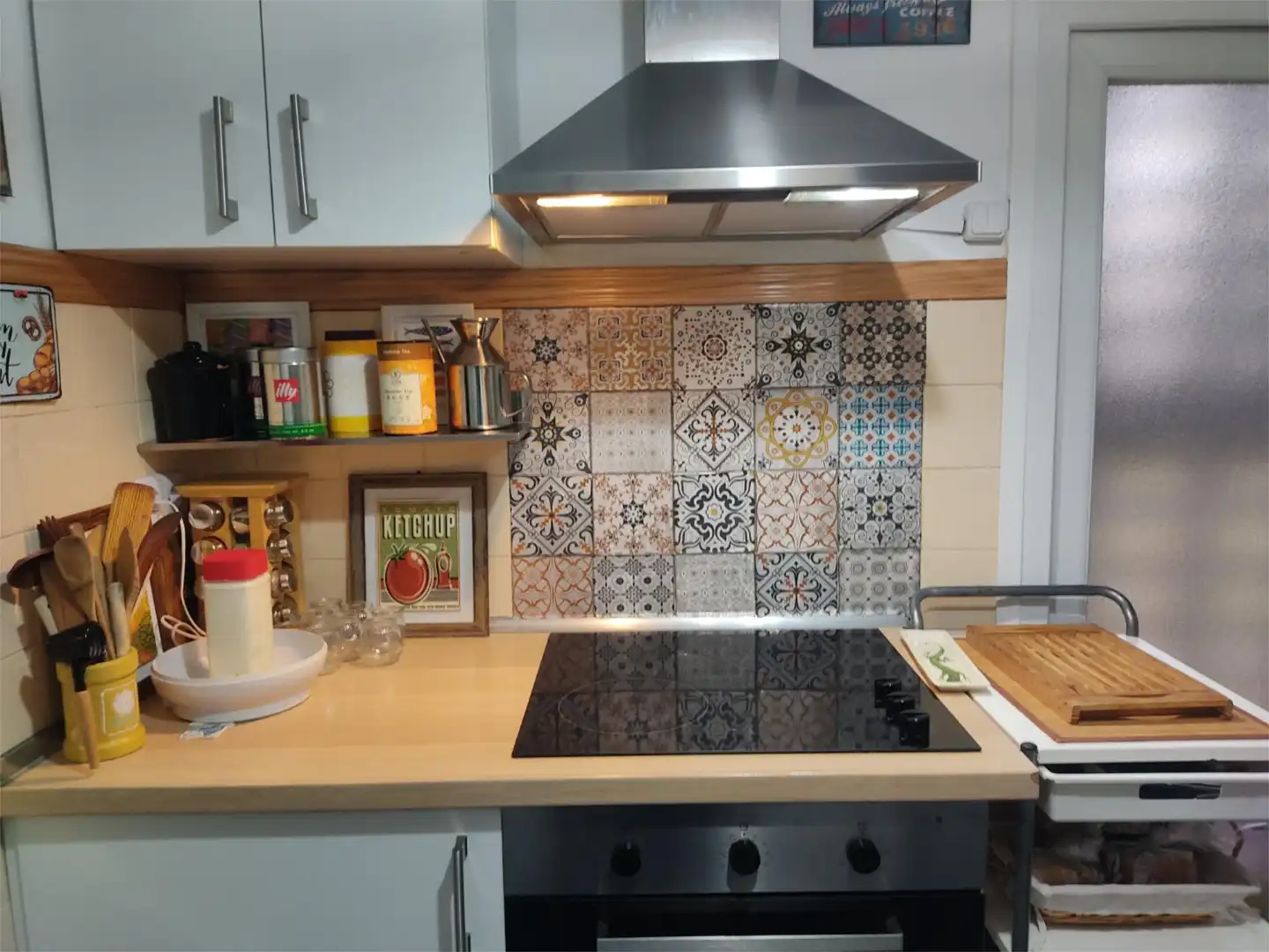 Cocina de Piso para compartir en Madrid con Calefacción, Parquet y Terraza