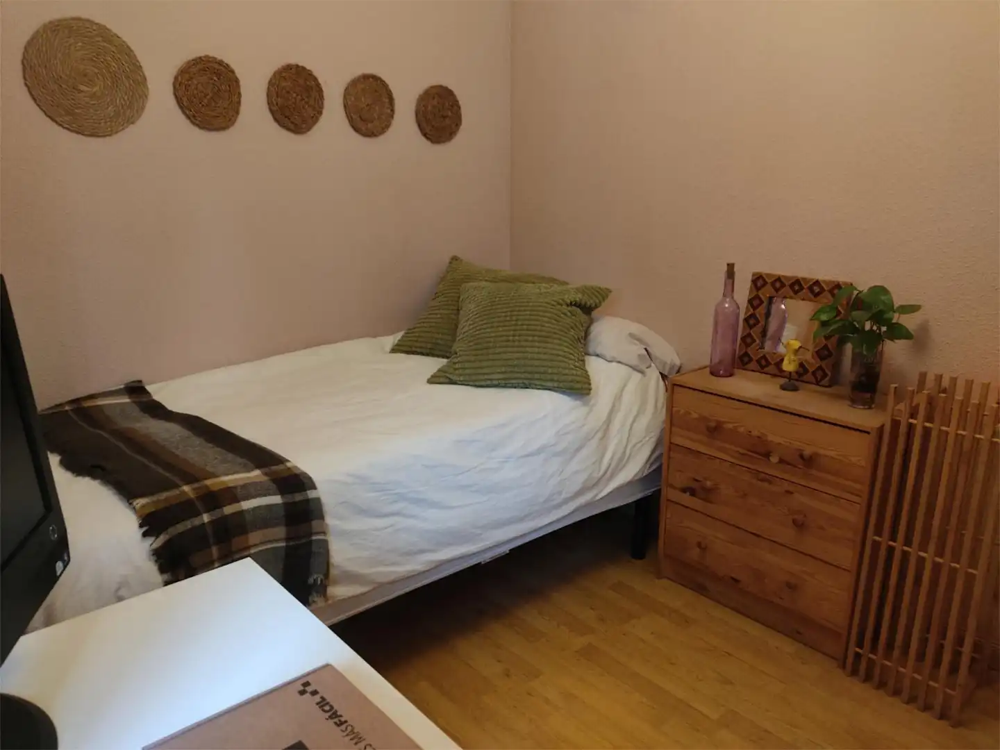 Habitación de Piso para compartir en Madrid con Calefacción, Parquet y Terraza