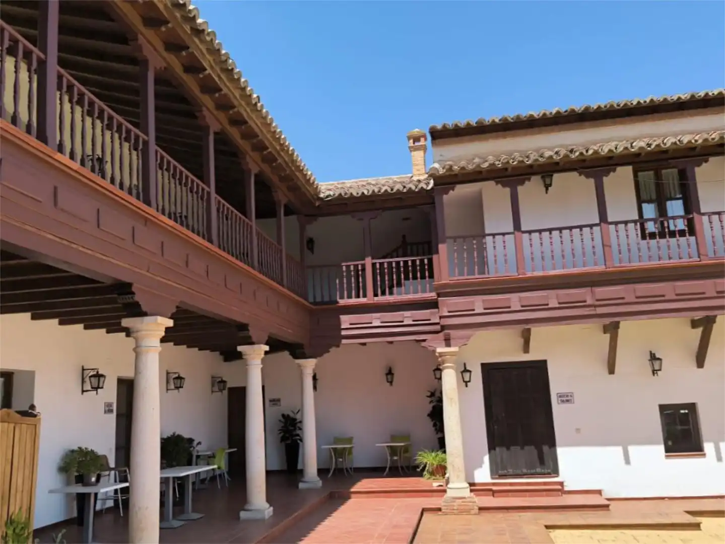 Casa o chalet en venta en Calle María del Rosario, 6, Santa Cruz de Mudela Vista exterior de Casa o chalet en venta en Santa Cruz de Mudela con Jardín privado, Terraza y Piscina