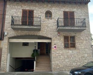 Vista exterior de Casa adosada en venda en Tàrrega amb Aire condicionat, Calefacció i Jardí privat