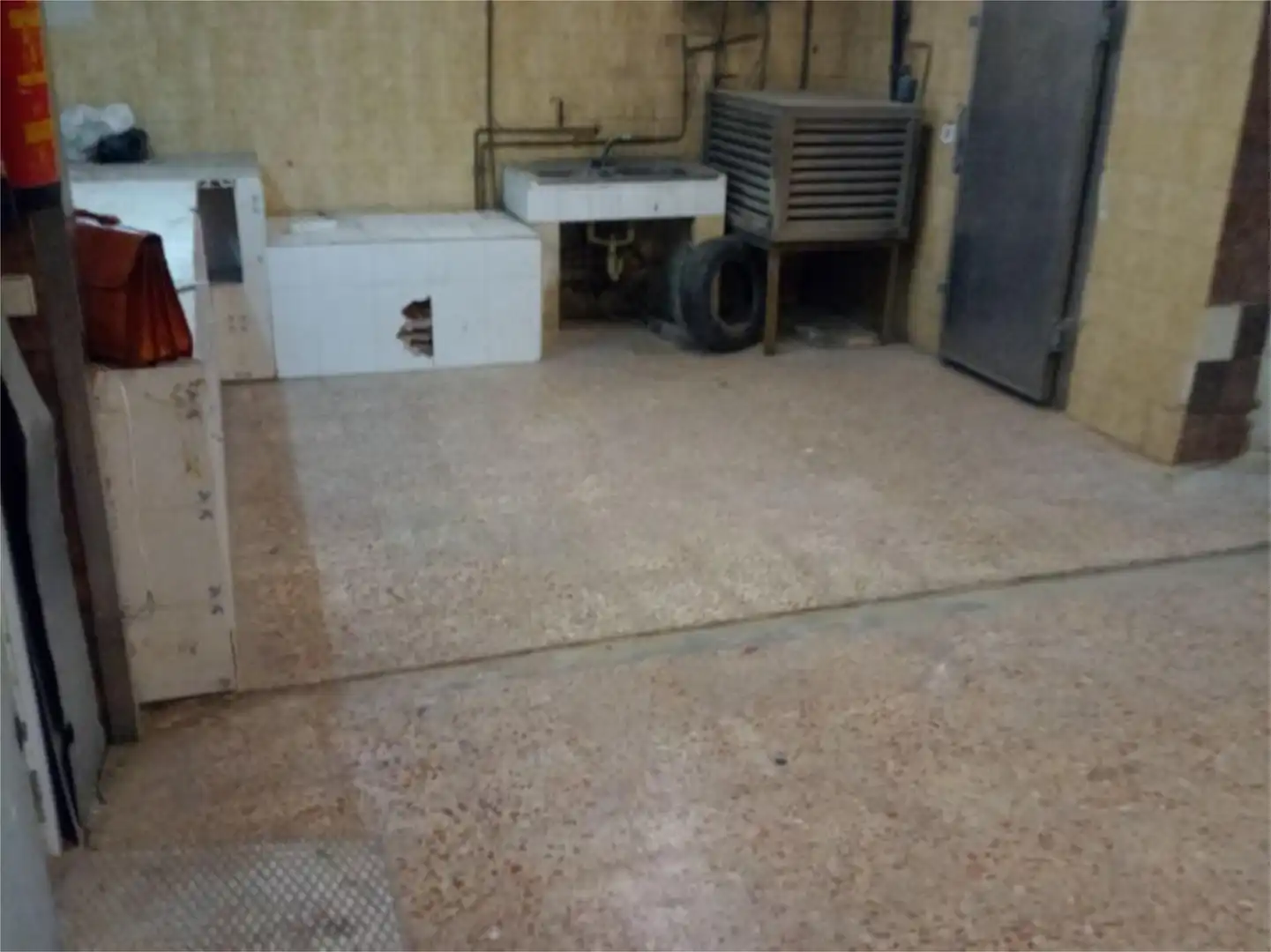 Local en venta en Calle Andalucia, 21, Juan de la Cierva Local en venta en Getafe