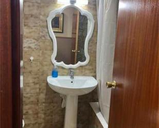 Bathroom of Flat to rent in Badajoz Capital