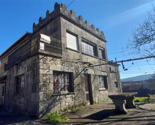 Vista exterior de Casa o xalet en venda en Padrón amb Jardí privat i Balcó