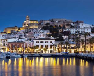 Vista exterior de Pis de lloguer en Eivissa amb Aire condicionat i Terrassa