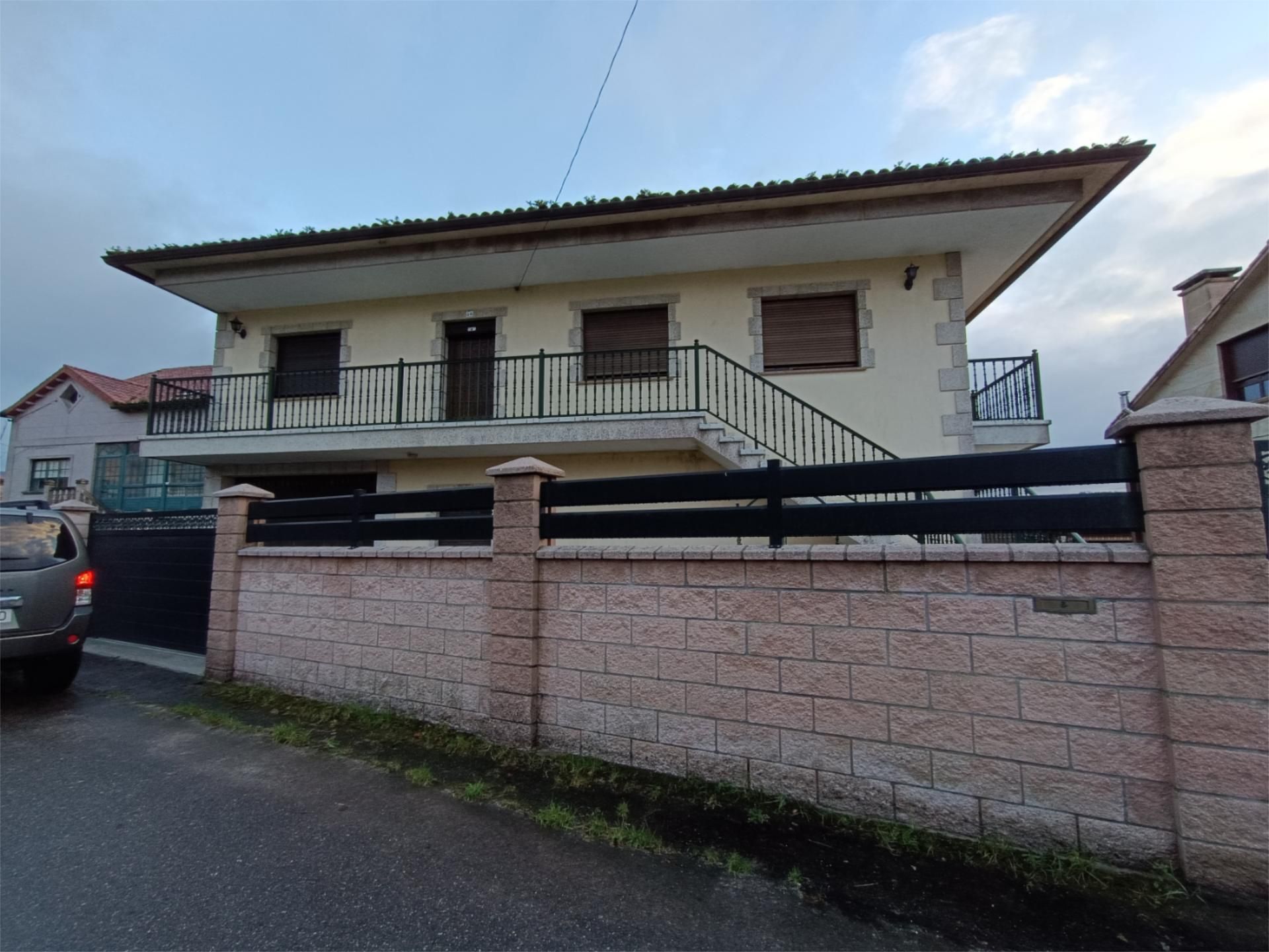 Vista exterior de Casa o xalet en venda en Catoira amb Calefacció, Jardí privat i Terrassa