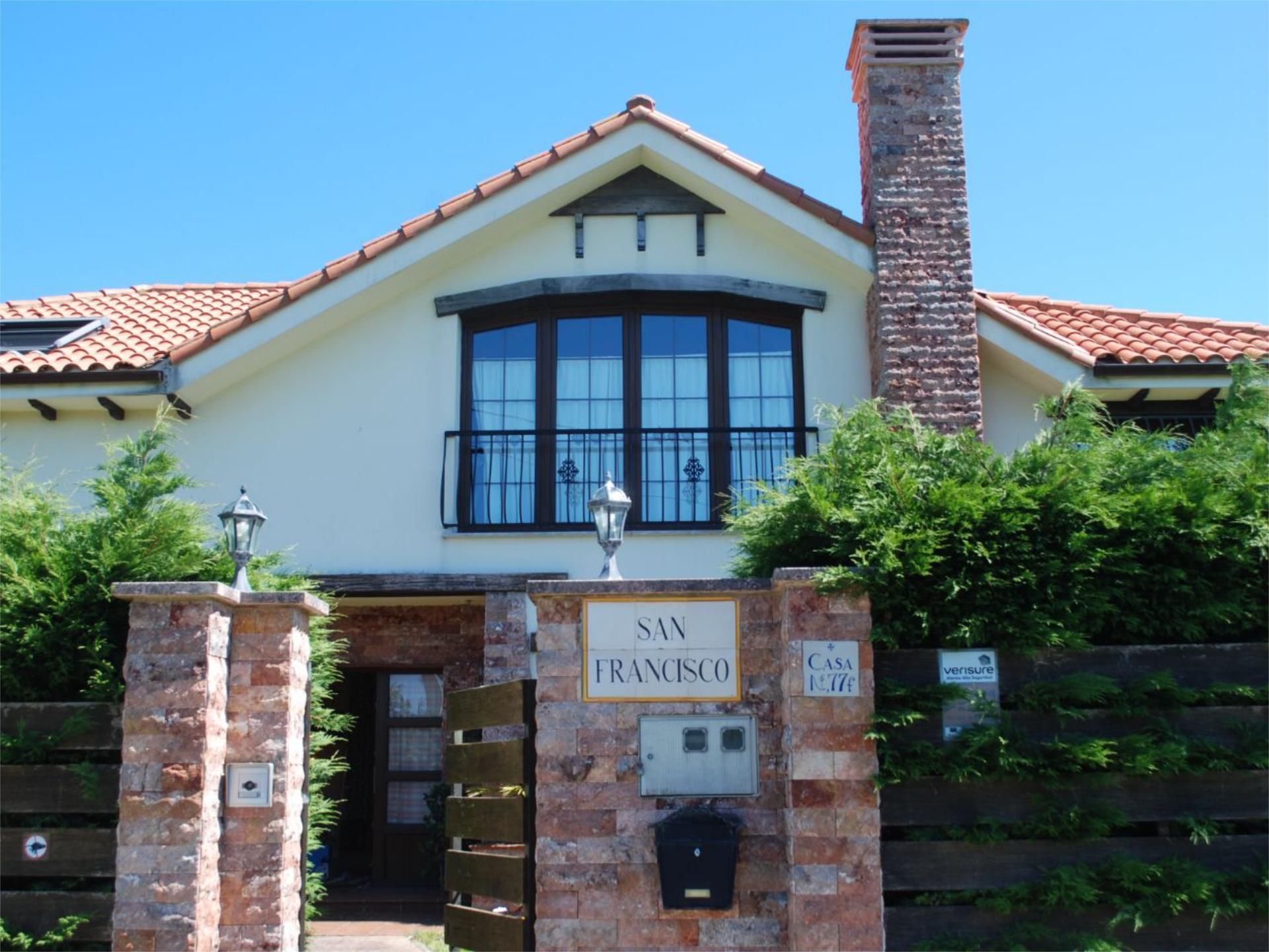 Vista exterior de Casa o xalet en venda en Muros de Nalón
