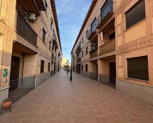 Vista exterior de Dúplex en venda en Consuegra amb Aire condicionat, Calefacció i Terrassa