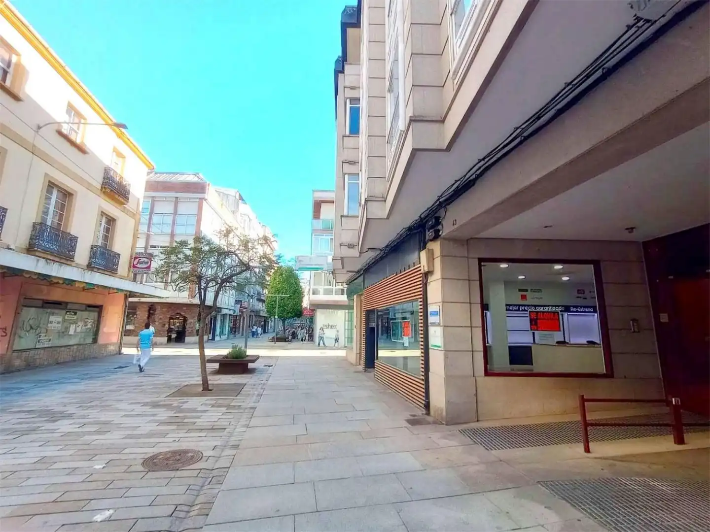 Commercial properties for rent in Rúa do Alcalde Rey Daviña, 43, Vilagarcía Exterior view of Commercial properties for rent in Vilagarcía de Arousa with Air Conditioner, Parquet flooring and Furnished