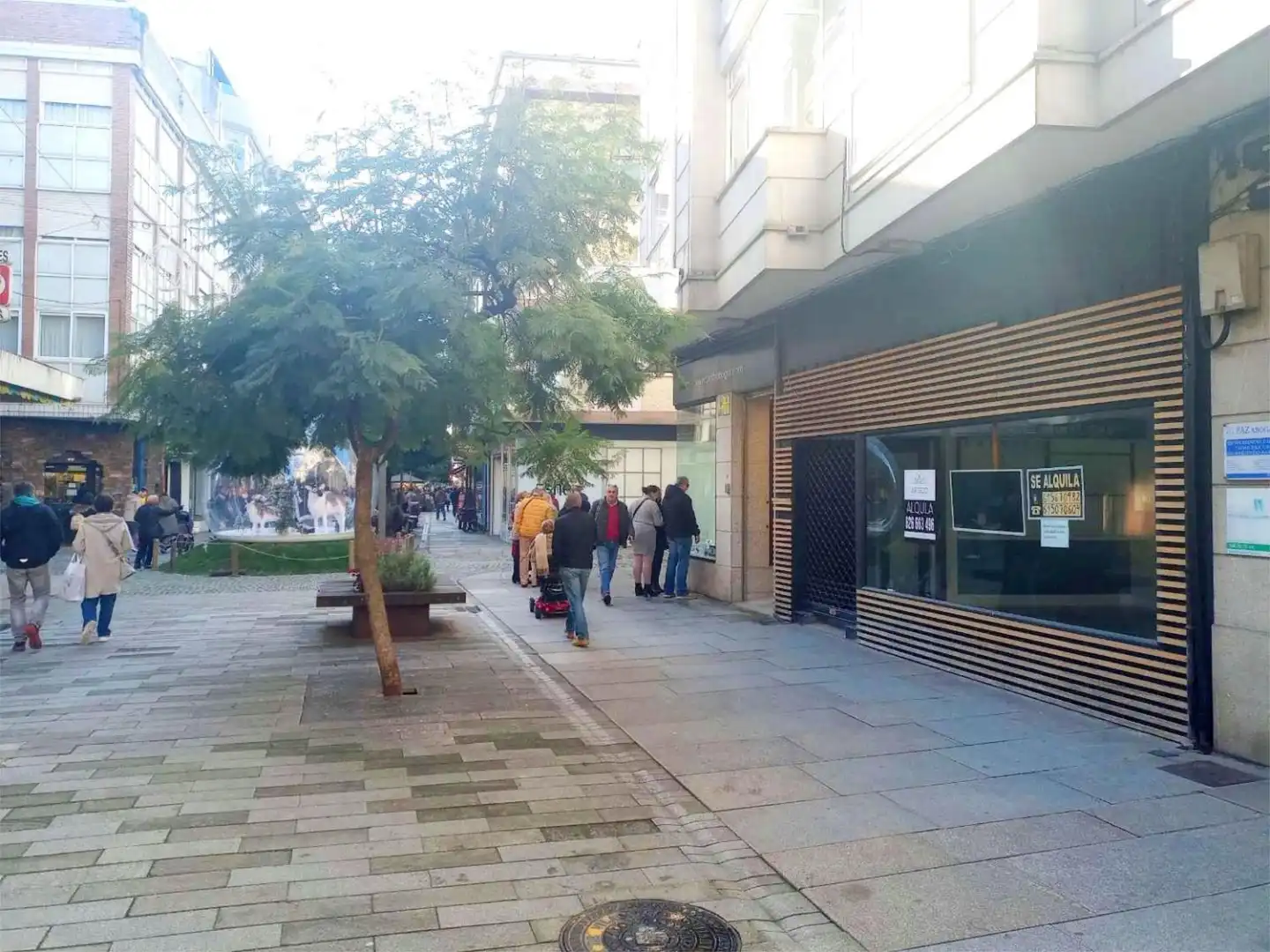 Commercial properties for rent in Rúa do Alcalde Rey Daviña, 43, Vilagarcía Exterior view of Commercial properties for rent in Vilagarcía de Arousa with Air Conditioner, Parquet flooring and Furnished