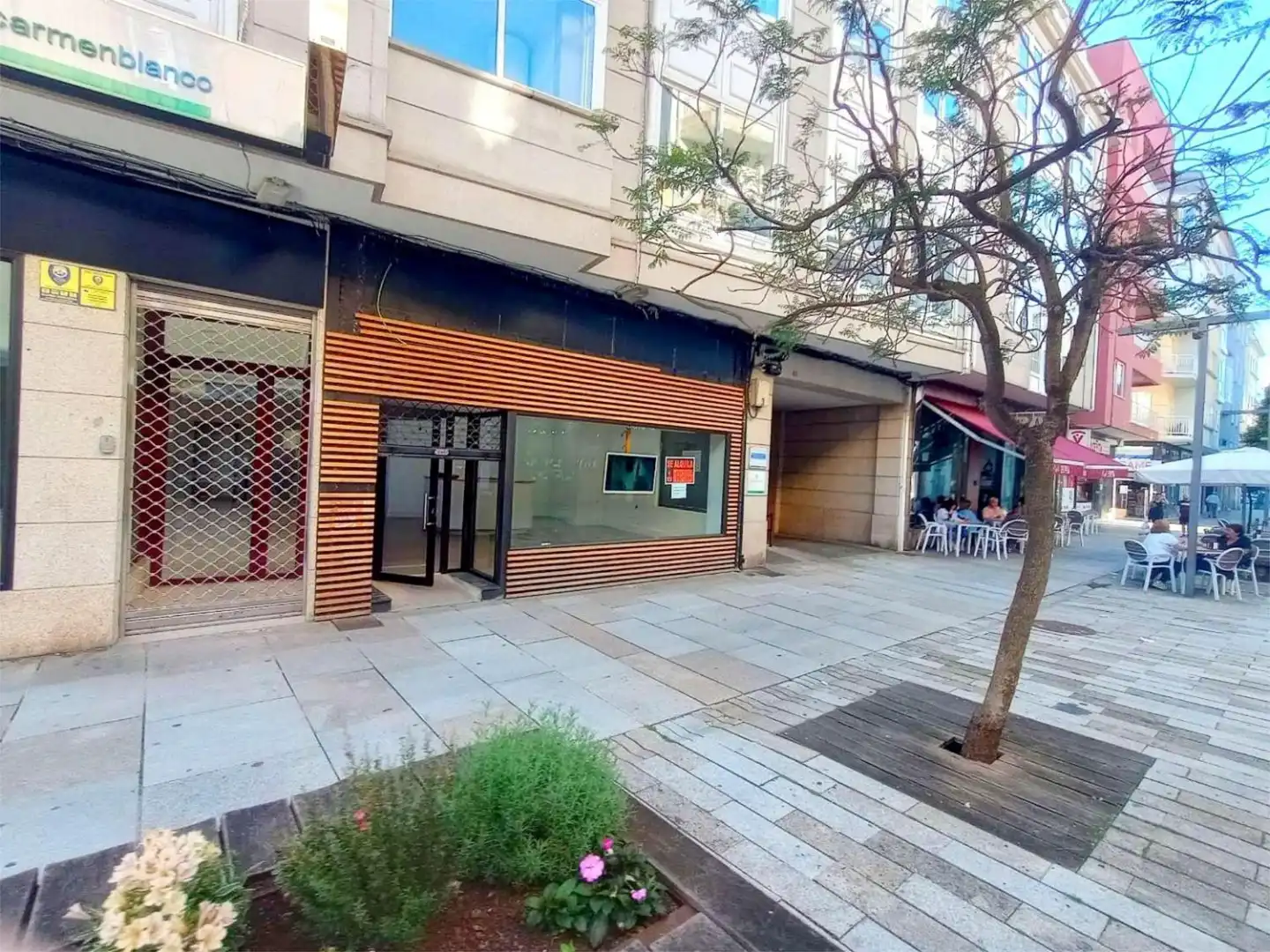 Commercial properties for rent in Rúa do Alcalde Rey Daviña, 43, Vilagarcía Exterior view of Commercial properties for rent in Vilagarcía de Arousa with Air Conditioner, Parquet flooring and Furnished