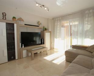 Living room of Flat for sale in Benalmádena  with Air Conditioner, Terrace and Swimming Pool