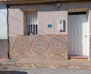 Vista exterior de Casa adosada en venda en Orihuela amb Aire condicionat i Terrassa