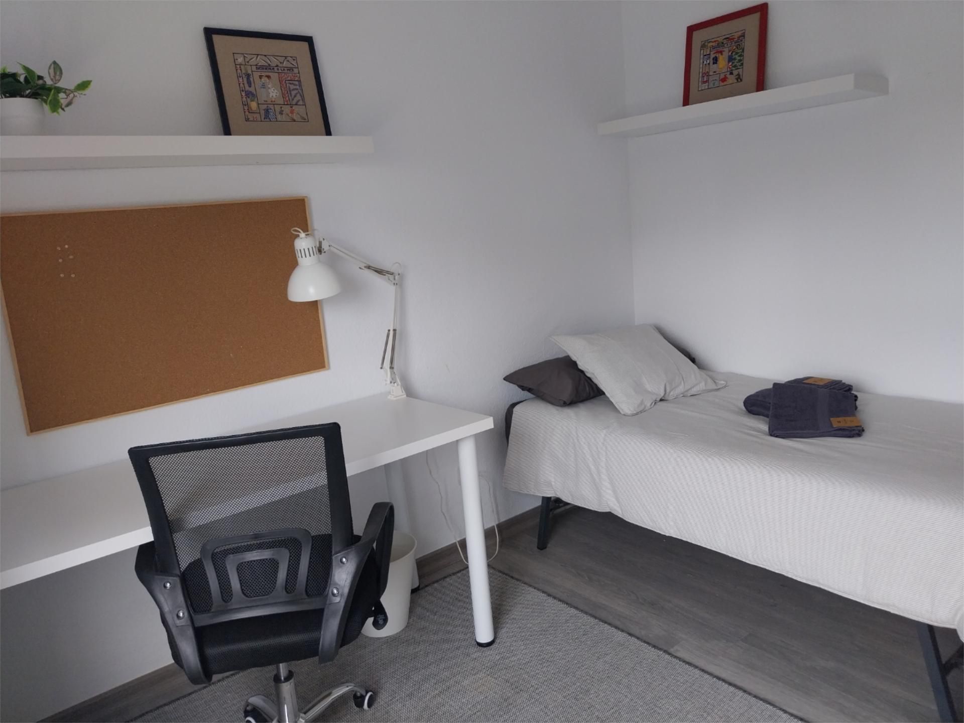 Flat to share in Calle Virgen de Loreto, 3, Colonia-Bripac