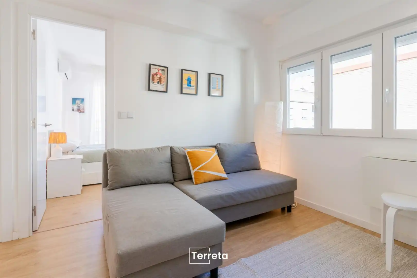 Außenansicht von Wohnung zur Miete in  Valencia Capital mit Klimaanlage, Terrasse und Balkon