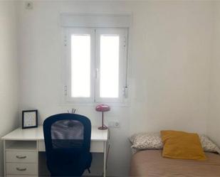 Bedroom of Flat for sale in  Sevilla Capital