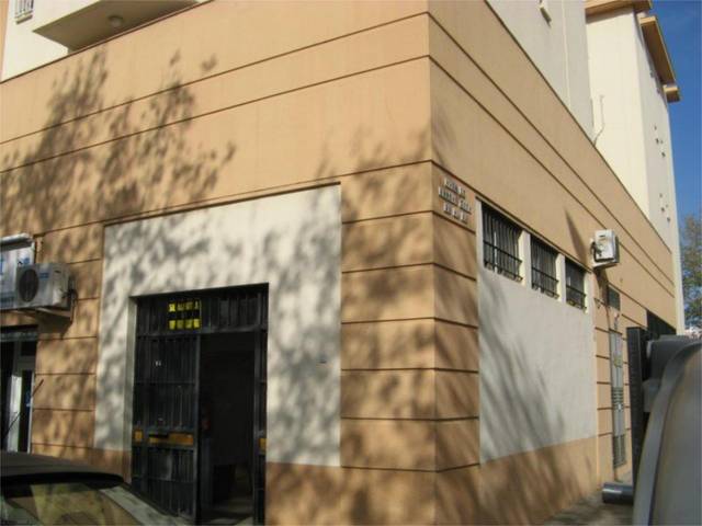 Local comercial en Alquiler en Avenida de Kansas City, 43 en San Pablo