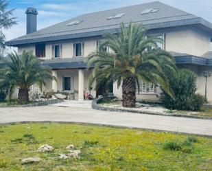 Vista exterior de Casa o xalet en venda en Pozuelo de Alarcón amb Piscina