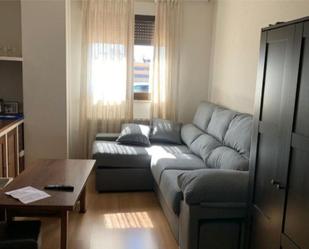 Living room of Flat for sale in Salamanca Capital  with Heating and Furnished