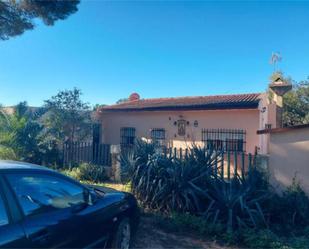 Vista exterior de Casa adosada en venda en Lucena del Puerto amb Calefacció, Jardí privat i Terrassa