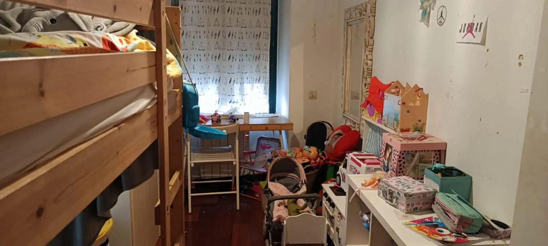 Bedroom of Flat for sale in Gijón   with Balcony