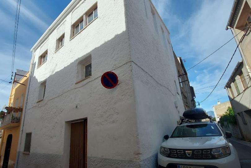 Single-family semi-detached for sale in Carrer Nou, 5a, Godall, Tarragona - image 1 Photo 1 of Single-family semi-detached for sale in Carrer Nou, 5a, Godall, Tarragona