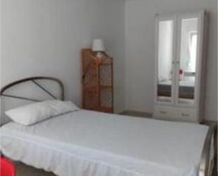 Bedroom of Flat to share in  Jaén Capital