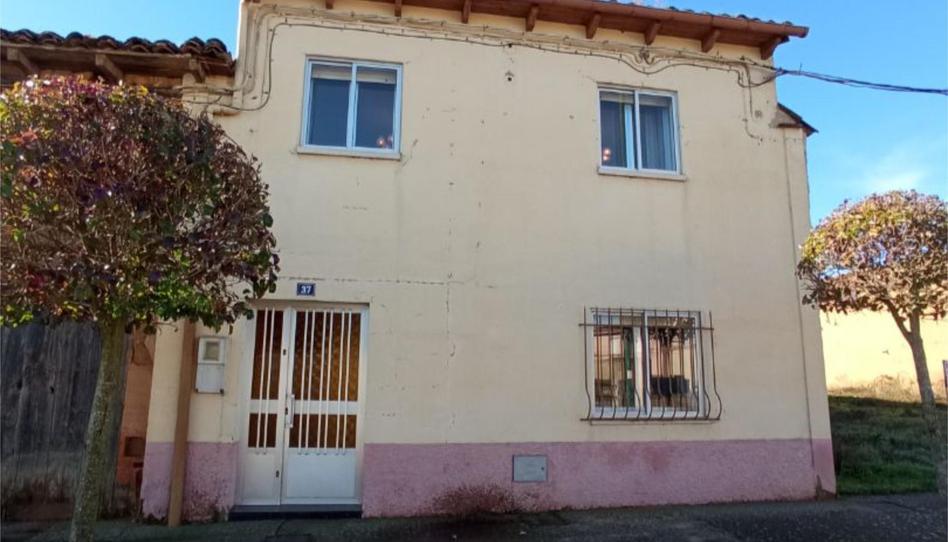 Foto 1 de Pis en venda a Calle Real, 31, Villaturiel, León