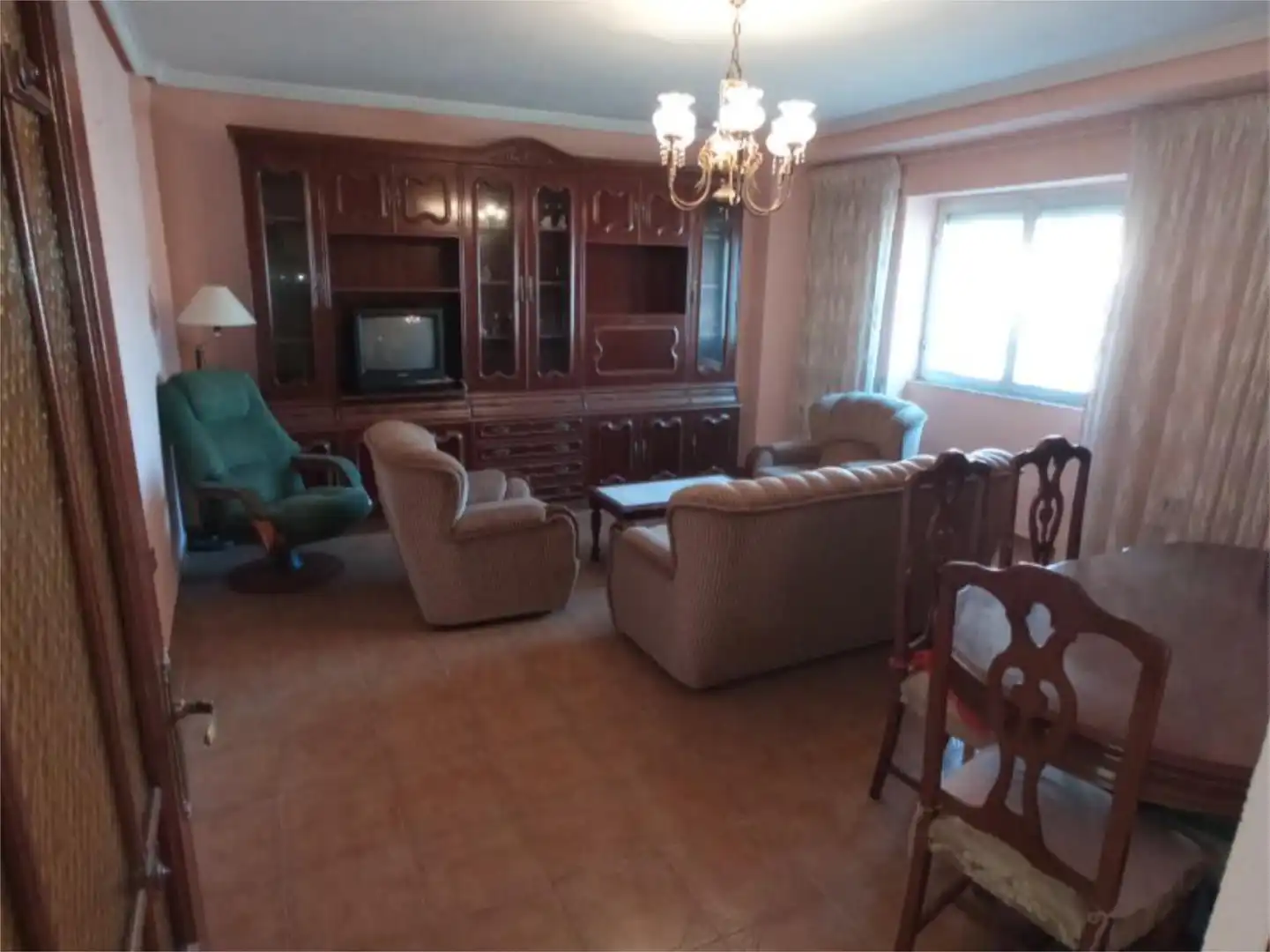 Piso en venta en Calle Real, 31, Villaturiel Sala de estar de Piso en venta en Villaturiel con Trastero, Amueblado y Balcón