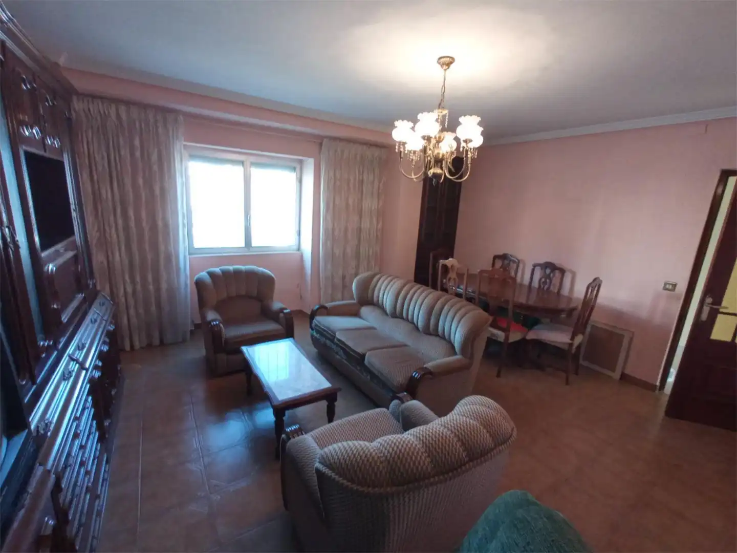 Piso en venta en Calle Real, 31, Villaturiel Sala de estar de Piso en venta en Villaturiel con Trastero, Amueblado y Balcón