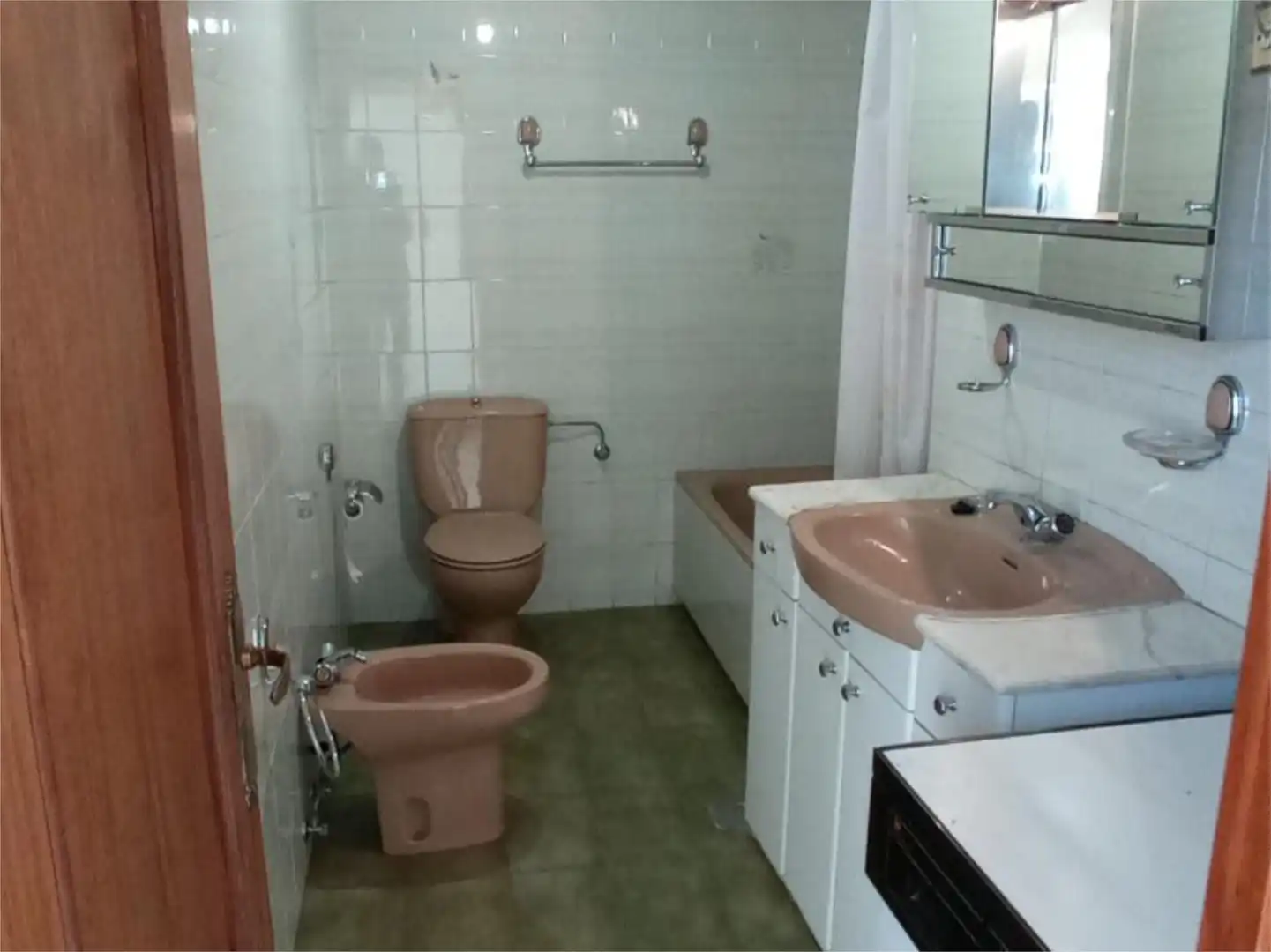 Piso en venta en Calle Real, 31, Villaturiel Baño de Piso en venta en Villaturiel con Trastero, Amueblado y Balcón