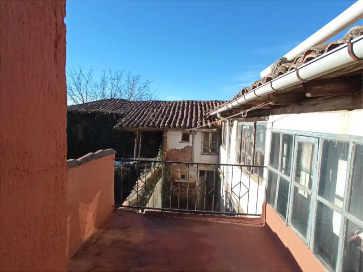 Piso en venta en Calle Real, 31, Villaturiel Vista exterior de Piso en venta en Villaturiel con Trastero, Amueblado y Balcón