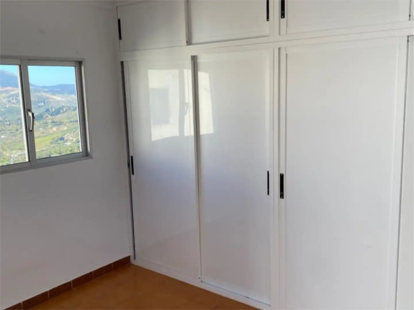 Piso en venta en Calle Mercado, 10, Olvera Habitación de Piso en venta en Olvera con Aire acondicionado, Terraza y Balcón