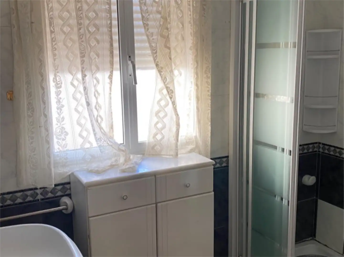 Piso en venta en Calle Mercado, 10, Olvera Baño de Piso en venta en Olvera con Aire acondicionado, Terraza y Balcón