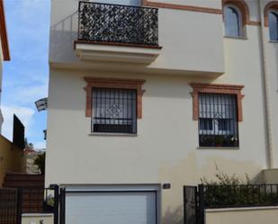 Vista exterior de Casa adosada en venda en Ogíjares amb Terrassa i Balcó