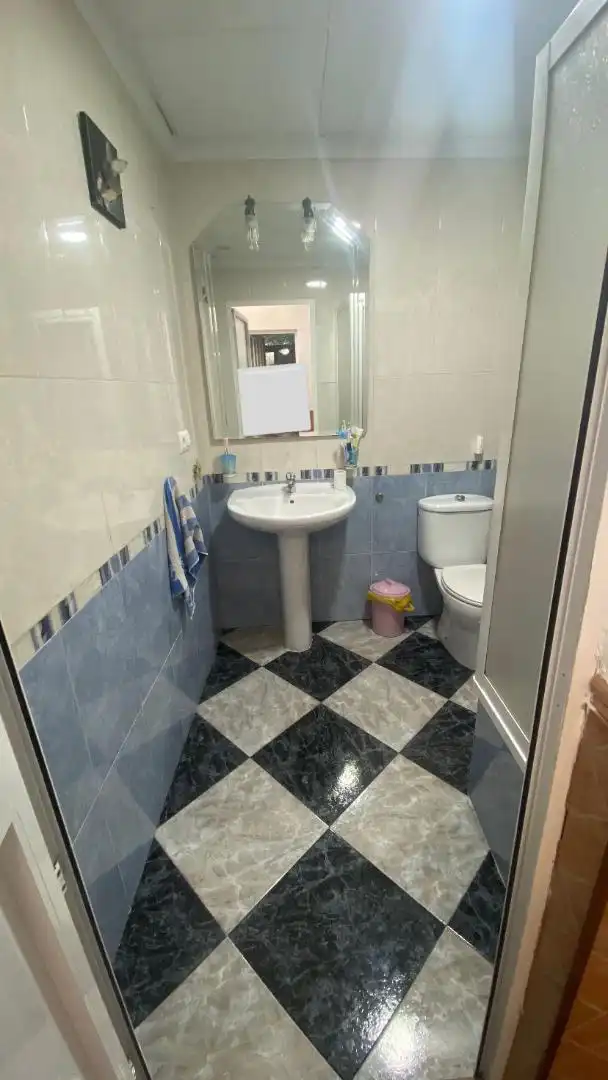 Casa adosada en venta en Calle Calvario, 38, Nueva Carteya Baño de Casa adosada en venta en Nueva Carteya con Aire acondicionado, Terraza y Balcón